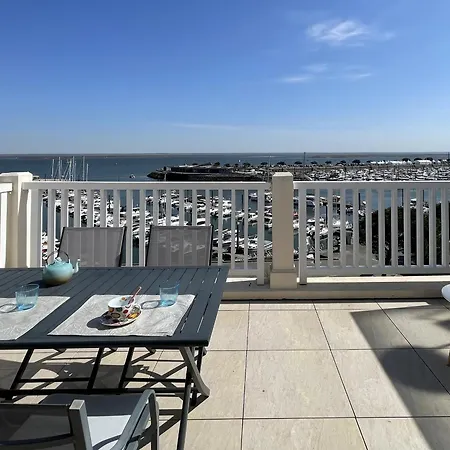 - Beau T2 Avec Grande Terrasse Vue Port - Fr-1-420-158 *