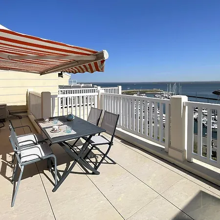- Beau T2 Avec Grande Terrasse Vue Port - Fr-1-420-158 Apartment